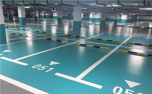 新和新和环氧地坪中涂：构筑坚固地面的关键环节